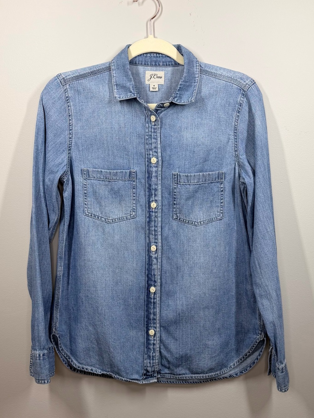 J.Crew Everyday Chambray Shirt Button Down Top Blue. Preppy/Denim